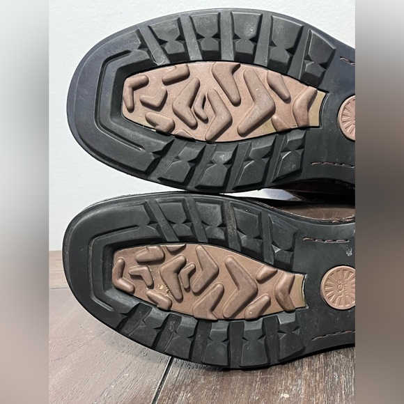 UGG Hartsville Brown Boots Mens size 9 - Picture 11 of 11